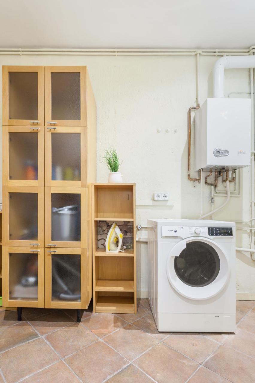 Art House Granvia Apartment Барселона Екстериор снимка
