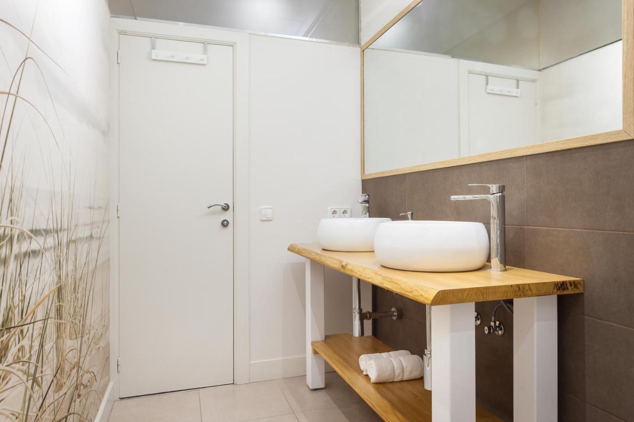 Art House Granvia Apartment Барселона Екстериор снимка