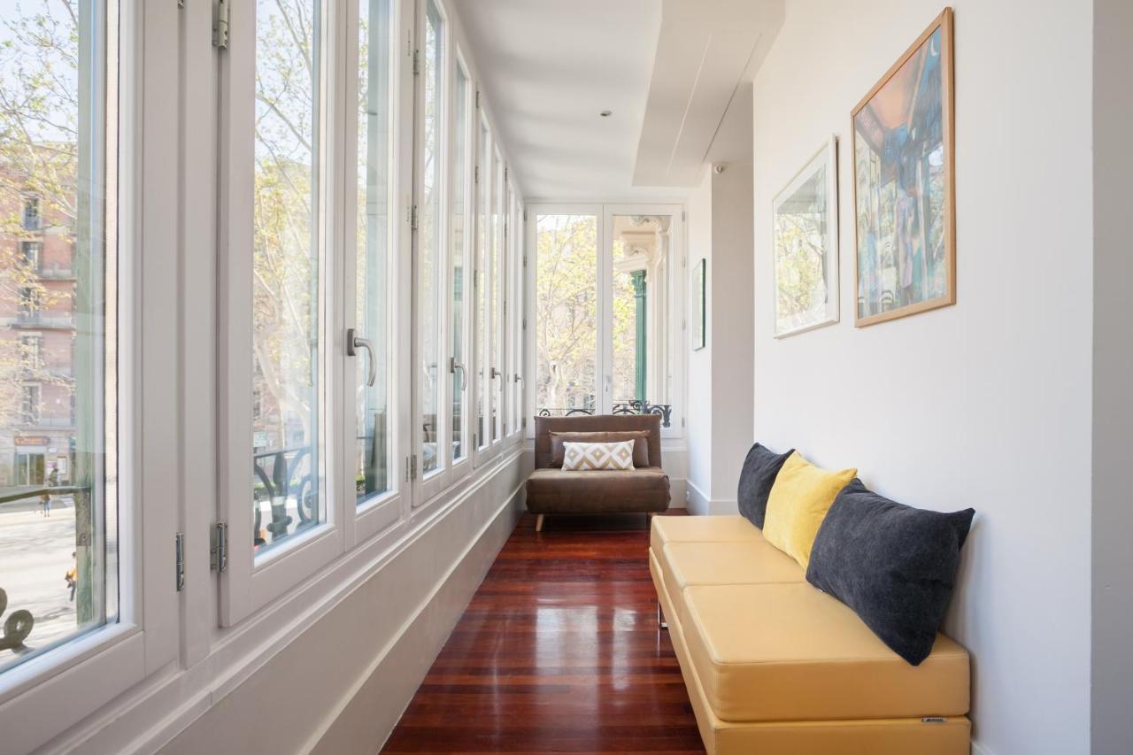 Art House Granvia Apartment Барселона Екстериор снимка